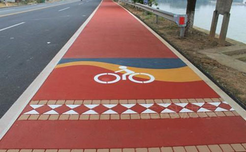 阿合奇彩色路面解决方案：环氧地坪的新趋势